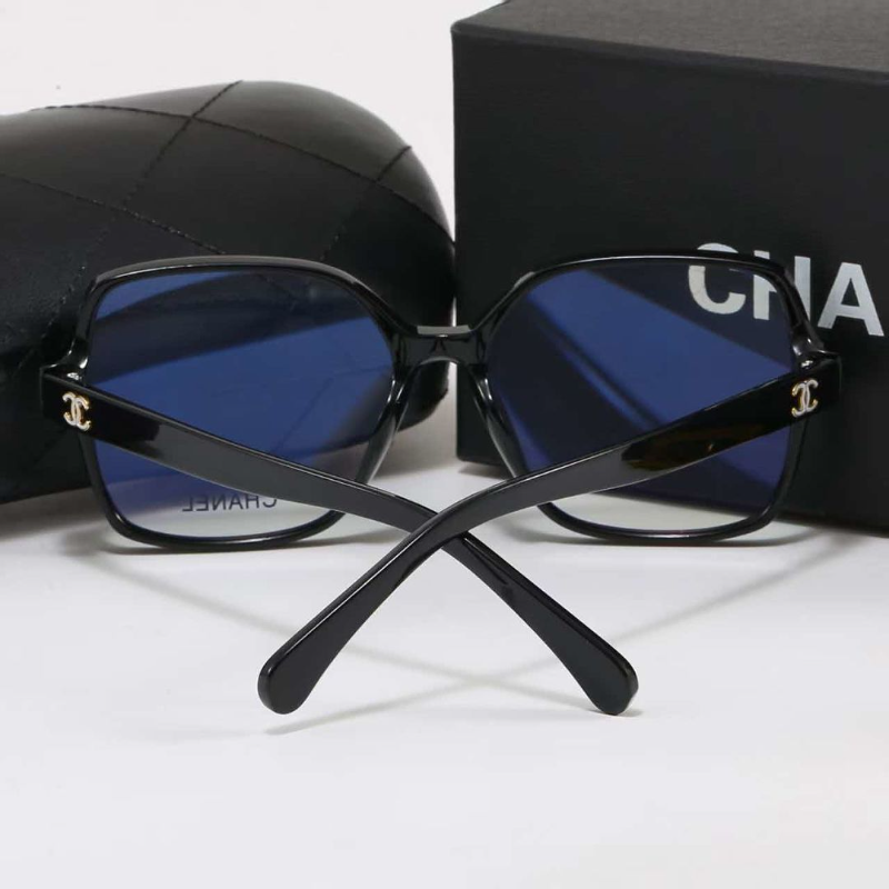 039 Sunglasses with box