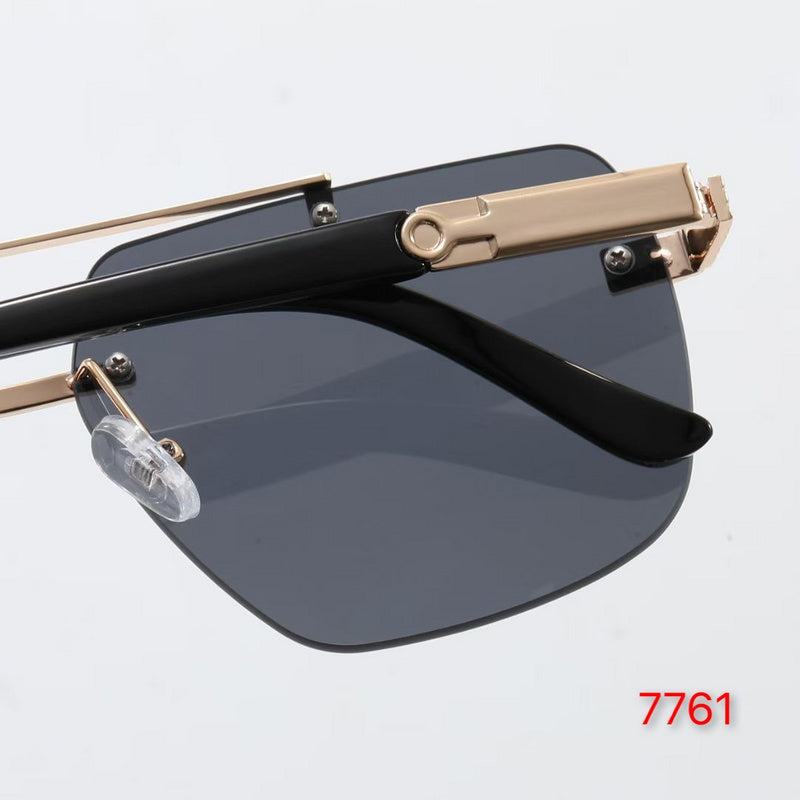 7761 Sunglasses with box