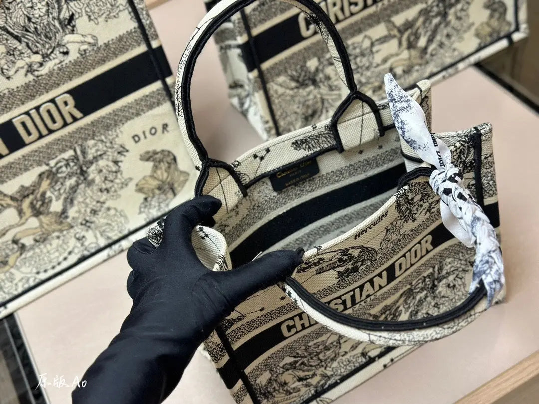 Designer Bags *NEW* #M929 **MEDIUM SIZE**